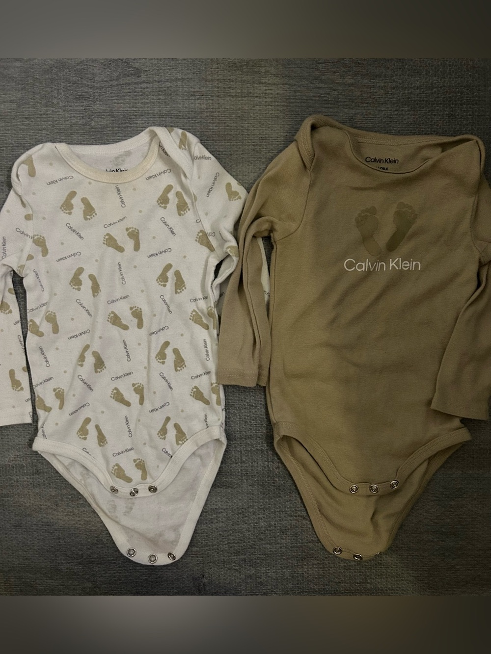 Calvin Klein Kids Long-Sleeve One-Piece Bodysuits  - White & Tan